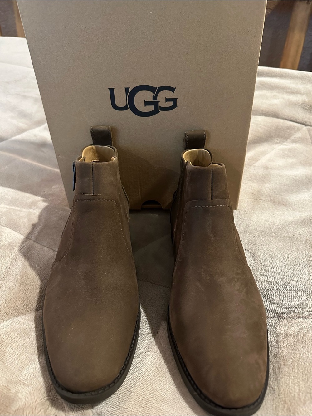 UGG Women's Brown Suede Chelsea Ankle Boots